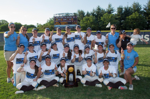 A lineup with the players and coaches of the 2015 Tufts softball team. Seven individuals and one team are named to be inducted into the Tufts Athletics Hall of Fame for 2024 in June at Gillette Stadium.